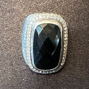 Elegant Black and Silver Women's Ring